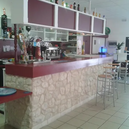 Hotel Les Voyageurs *